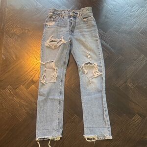 LEVIS 501 Distressed Blue Jeans